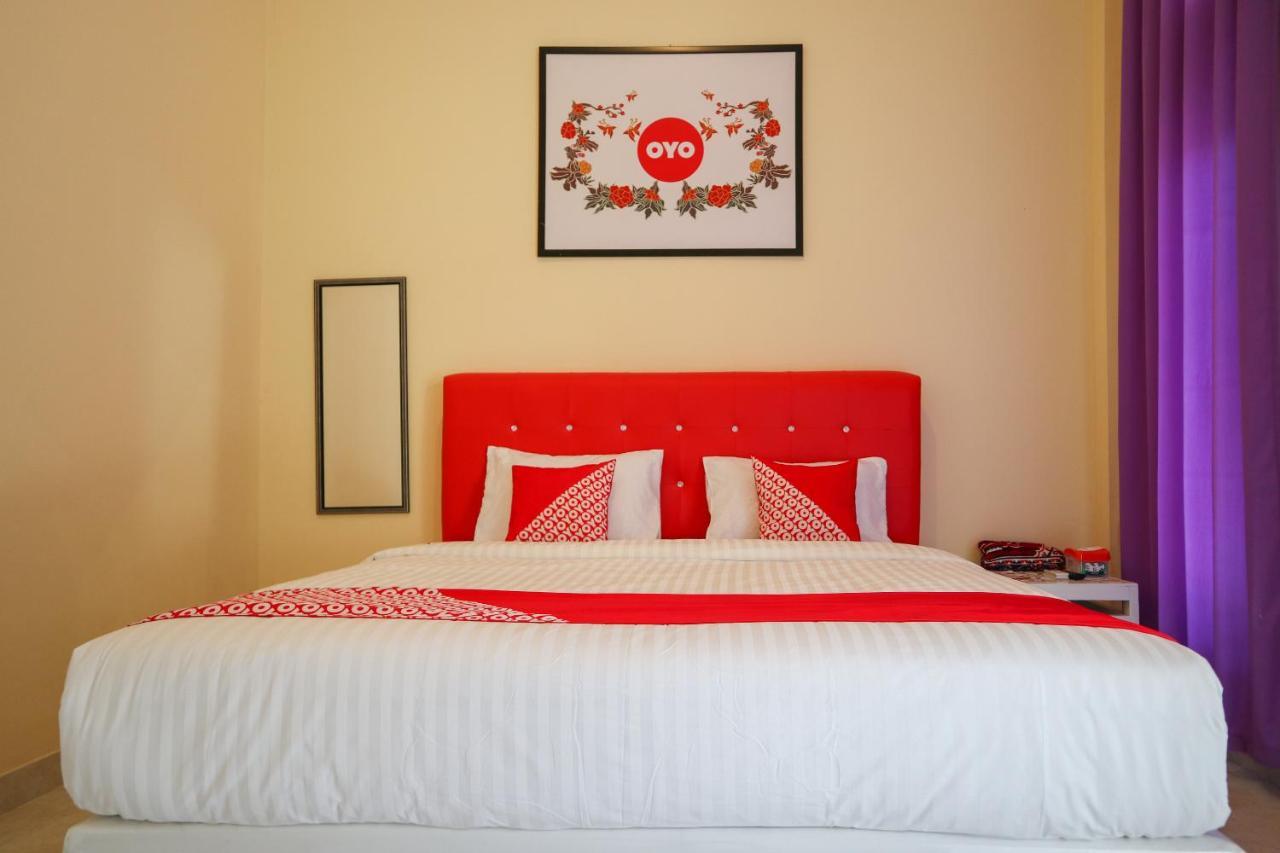Oyo 2202 Delima Guest House Syariah Padang  Exterior foto