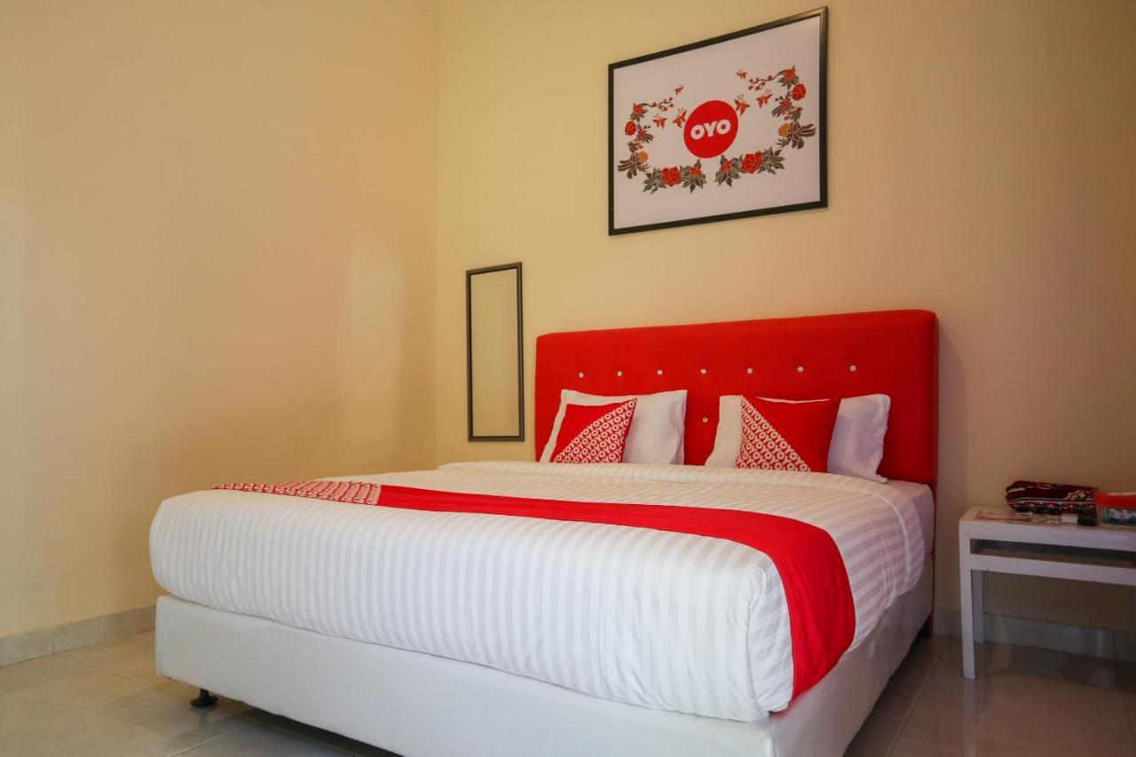 Oyo 2202 Delima Guest House Syariah Padang  Exterior foto